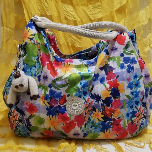 Kipling Handbags - Kipling..super lightweight bag